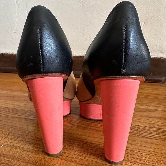 LOEFFLER RANDALL | Darcy Round Heel Peep Toe Platform Pumps | Size 9 - Picture 5 of 6